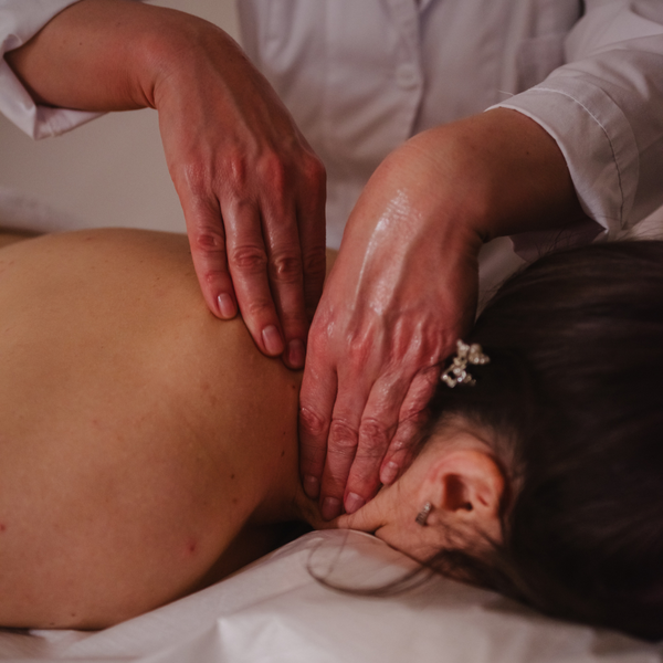 Tratament Facial + Masaj Zona Cervicală